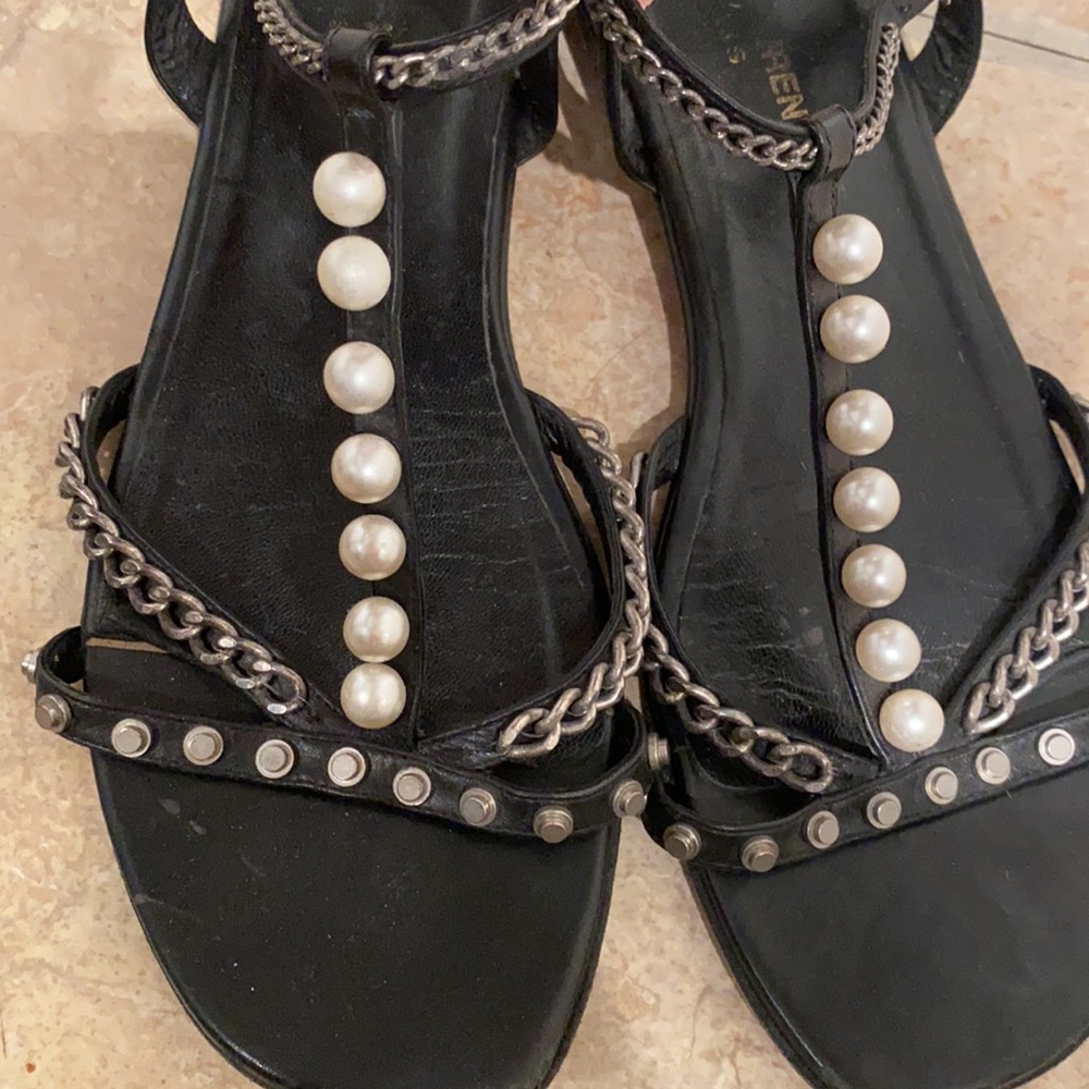 Saint Laurent black flat leather metal sandals size 8 - Picture 2 of 3
